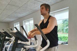 32-årige Tommy Hummel har smidt i omegen af 70 kilo. En kombination af rigtig kost, unik vilje og målrettet træning i motionscenter har hjulpet ham til det flotte resultat.