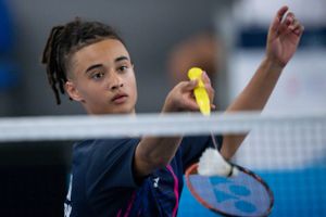Han var klar i mælet: »Jeg går efter guldet.« Stortalent fra Højbjerg Badminton Klub gjorde alvor af sine ord og sikrede sejren i herresingle i badminton ved ungdoms-OL.