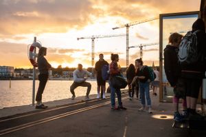 Oplev alternative koncertformater over, under og igennem vand, når Aarhus Lydkunstfestival 2022 indtager Havnebadet på Aarhus Ø. Festivalen spænder af 12. og 13. august og er helt gratis.
