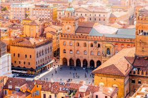 FOF arrangerer en otte-dages kulturel og kulinarisk oplevelses- og livsnyderrejse til Bologna og Marche i maj.