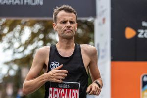 Ryomgård løberen hang flot på ved søndagens Valencia Marathon, hvor han med tiden to timer, 13 minutter og 57 sekunder sneg sig ind på en smuk tiendeplads på den danske rangliste over all time tider.