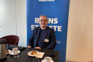 Hans Kristian Skibby, som stiller op for Danmarksdemokraterne i Østjylland, besøgte for nylig redaktionen for at svare på læsernes spørgsmål i valg-serien "Klog på kandidaten".