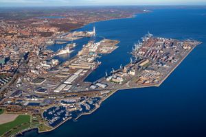 Venstre og SF i Aarhus ønsker en endnu større borgerinddragelse i forbindelse med debatten om havneudvidelsen end det, som borgmester Jacob Bundsgaard (S) og rådmand Steen Stavnsbo (KF) har lagt op til.