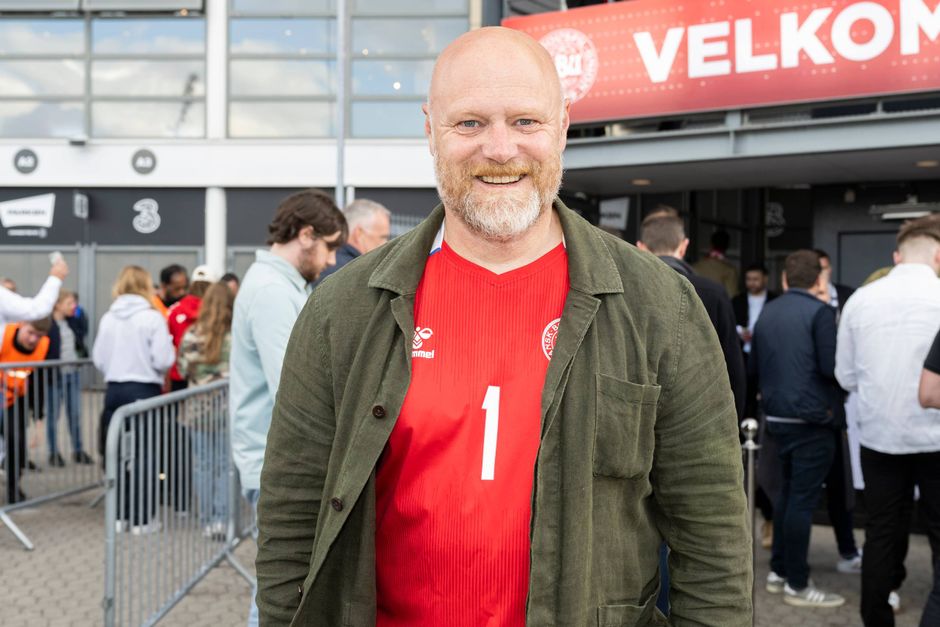 Lørdag og søndag vil Mads Steffensen som gæstevært byde velkommen til TV 2-programmet "Go' Morgen Danmark" sammen med den erfarne vært Michéle Bellaiche.