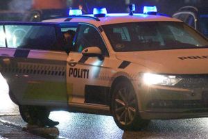 Politiet blev onsdag aften kaldt ud til Grøfthøjparken i Viby, hvor flere havde spottet en mand gå rundt med en stor kniv.
