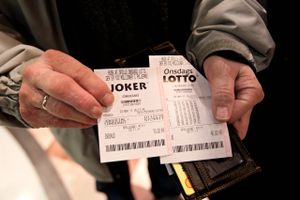 En mand fra Odense troede, der måtte være sket en fejl, da han fik en mail, der sagde, at han var blevet Lotto-millionær.