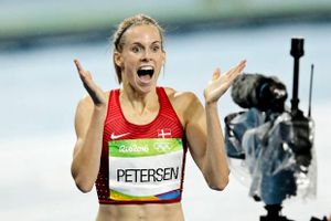 Aarhusianske Sara Slott Petersen, der for nylig blev optaget i Sportens Hall of Fame, bliver tirsdag hyldet på Aarhus Rådhus.