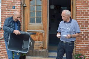 122 stemmeberettigede ud af 148 indbyggere på øen midt i Kattegat. Det blev et snævert ja og en stor valgdeltagelse på 70,5 procent.