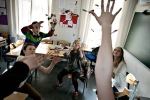På Søndervangskolen i Hammel florerer der rygter om, at de karameller, som 9. klasse-eleverne deler ud af sidste skoledag, er blevet åbnet, og at der er puttet noget i.