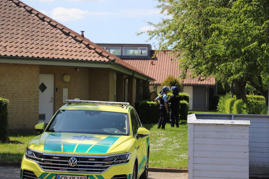 Sydsjællands Politi er til stede i Stenlille i forbindelse med en isoleret hændelse, oplyser politiet på Twitter.
