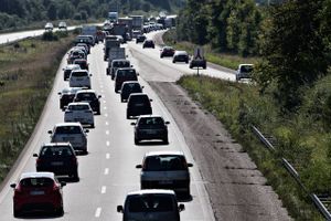 Seks biler er torsdag morgen involveret i et harmonikasammenstød på Nordjyske Motorvej ved Aarhus.