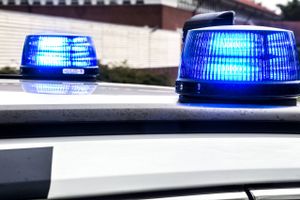 I løbet af natten til onsdag er der blevet begået tyverier fra flere forskellige personbiler i Ryomgård. Østjyllands Politi efterforsker nu sagen nærmere.