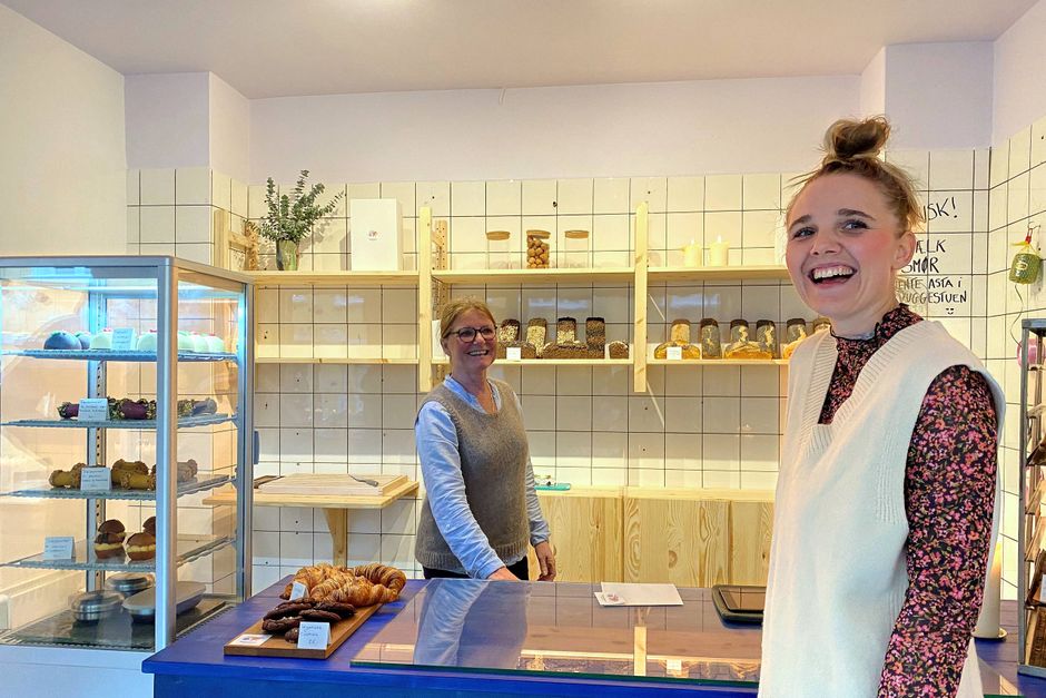 Hvor andre har et hjemmekontor, har Emma Hamann fra Søften et hjemmebageri. Brød og kager herfra skal sælges i hendes café og nye butik.