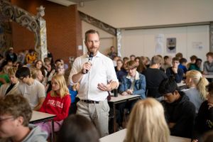 Venstres statsministerkandidat talte til eleverne på Favrskov Gymnasium om frihed og muligheder.