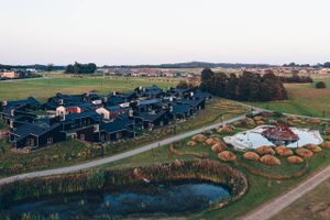 Et af pionerprojekterne i PensionDanmarks seniorbofælleskabskoncept Virke er som Danmarks første private byggeri nu certificeret med DGNB Diamant, der omfatter både bæredygtighed, arkitektur og æstetik.