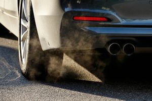 Fra slutningen af 2023 må dieseldrevne personbiler uden partikelfilter ikke længere køre inden for Ringgaden.
