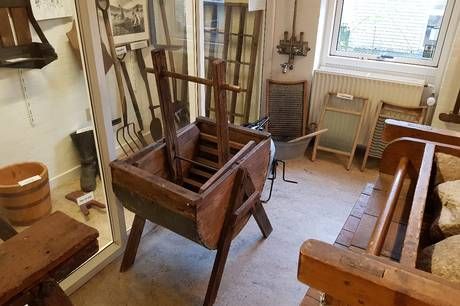 Egnsmuseet i Tilst ligger i forbindelse med Lokalhistorisk Arkiv. Her kan du lære om Tilst-Kasted-Gedings helt egen historie.