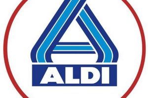 ALDI lukker 59 butikker i starten af 2023. Heriblandt butikken på Banevej 3 i Hornslet. Samtidig forhandler ALDI Danmark om salg af 15 butikker, dog ikke butikken i Hornslet.