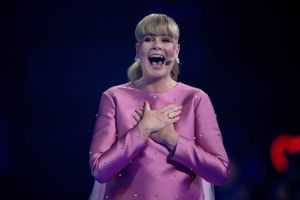 Det føles både rigtigt og forkert at forlade værtsrollen på "X Factor", fortæller Sofie Linde efter fredagens finale.
