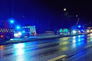 Flere personer er af vidner set forlade ulykkesstedet, oplyser Østjyllands Politi.