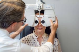 Synet kan reddes, hvis du kender symptomerne – men det gør tre ud af fire danskere ikke.