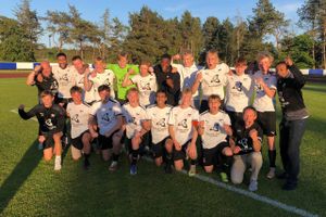FC Djurslands U19 hold vandt ’finalen’ i Liga 1 over Brabrand IF med 4-1 i sæsonens sidste kamp og fortsatte sejrsrusen onsdag aften med finalesejr 3-2 over fynske Taarup-Paarup i JM-finalen.