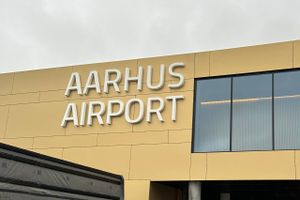 Erhverv Aarhus og Aarhus Transport Group fastslår, at Aarhus Airport er vigtig for erhvervslivets udvikling, selvom det har klaret sig umådeligt godt hidtil. 
