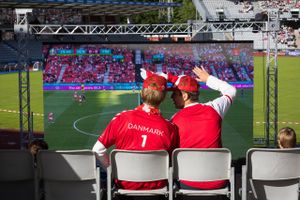 Når det danske fodboldlandshold senere november skal kæmpe for de rød-hvide farver ved VM, bliver de danske kampe vist ved et storskærmsarrangement i Ceres Arena med plads til op til 6.500 tilskuere. 