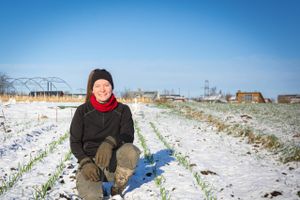 28-årige Marie Boesen drømte som ung om at blive Greenpeace-aktivist, men nu er hun gået i sine forældres fodspor med eget landbrug i Hjortshøj.