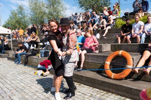 En række af jazzfestivalens 320 koncerter på 41 spillesteder breder sig mere i byen end tidligere. I år bliver der liv og glade jazzdage i Hasselager, i Gellerup, på havnen og på Aarhus Ø.