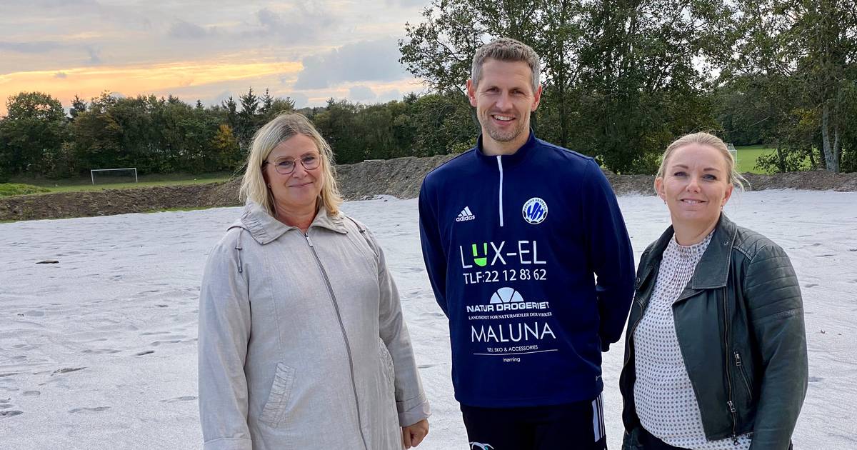 Masser af blødt, hvidt strandsand forlænger sæsonen i Hørning - Din Avis