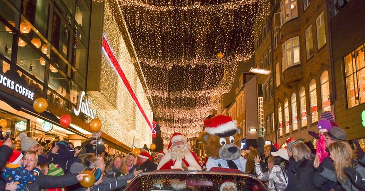 Latinerkvarteret og Strøget tænder stjernehimlen og snefnug i gaderne ...