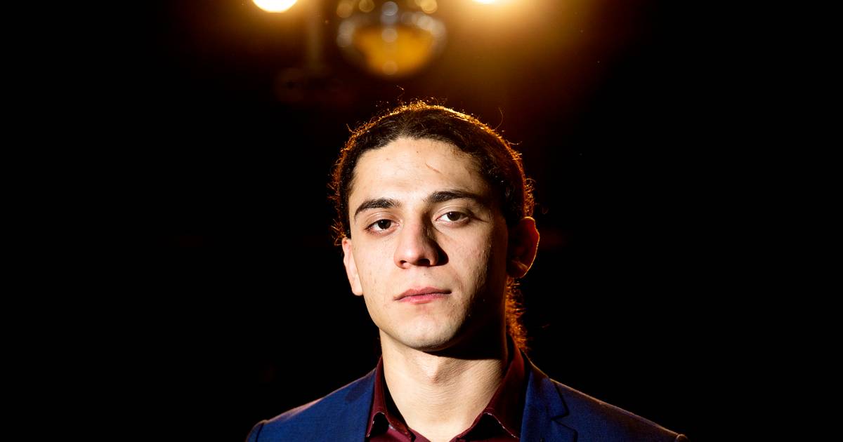 Yahya Hassans voldsomme liv bliver til forestilling i Musikhuset - Din Avis