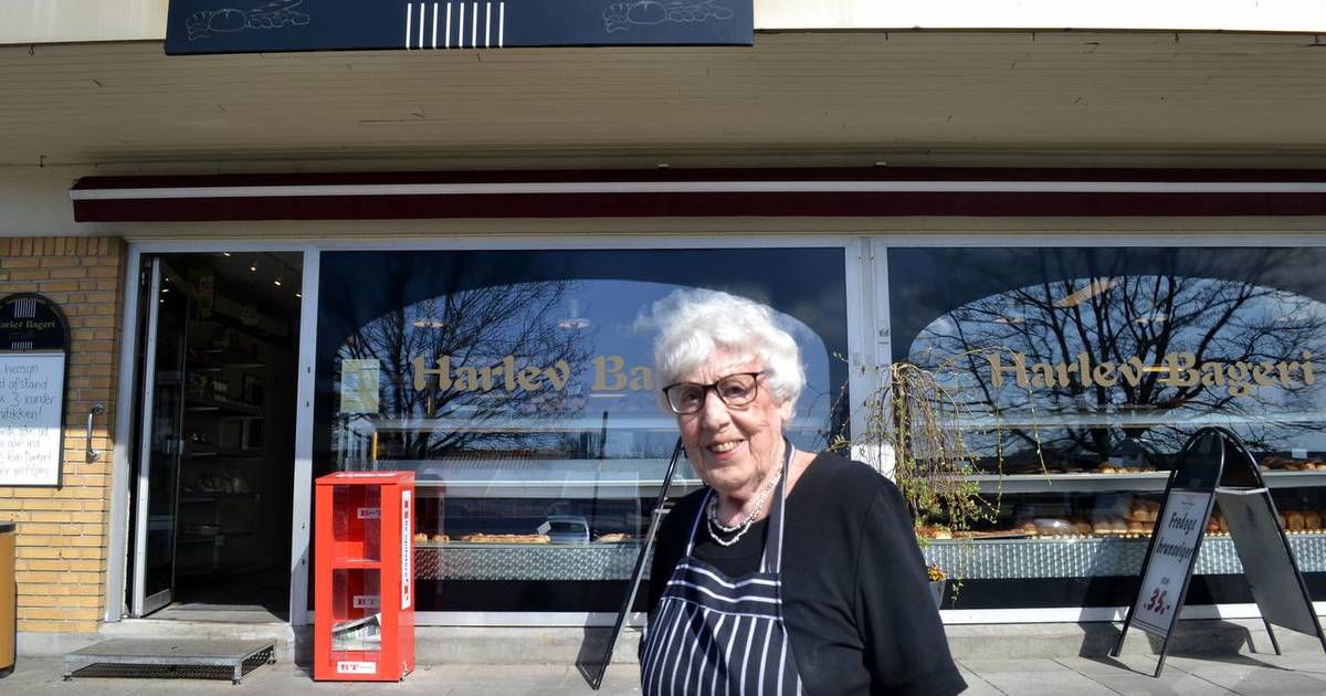 Danmarks ældste ekspedient? Aase elsker duften i bageriet - Din Avis