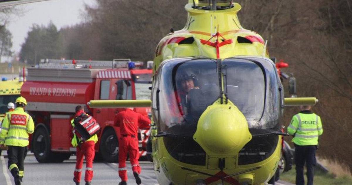 Alvorlig Ulykke Fire Personer Kvæstet En Fløjet Til Hospital I Kritisk Tilstand 