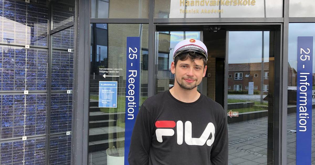 Joey er både blevet svend og student - Din Avis
