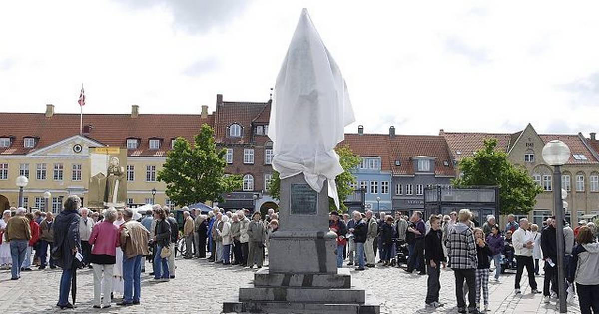 Så kom Frederik d. VII på plads igen - Din Avis