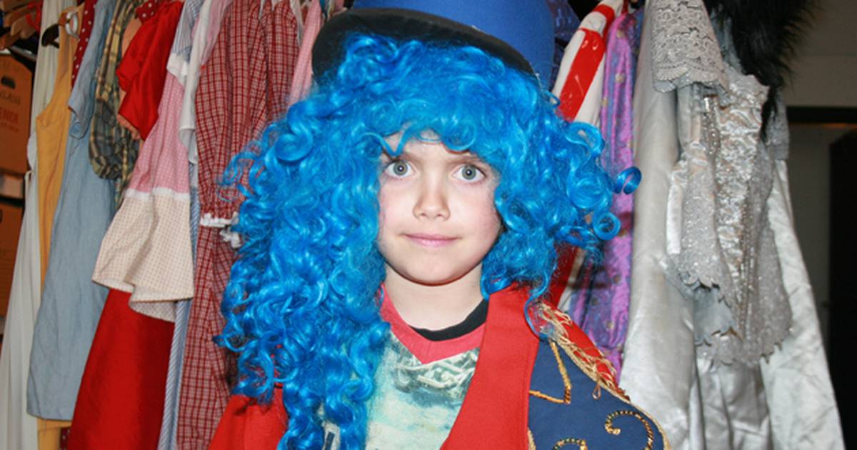 Gellerupscenen solgte ud af kostumerne