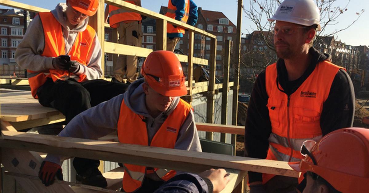 elever-bygger-udsigtsplatform-din-avis