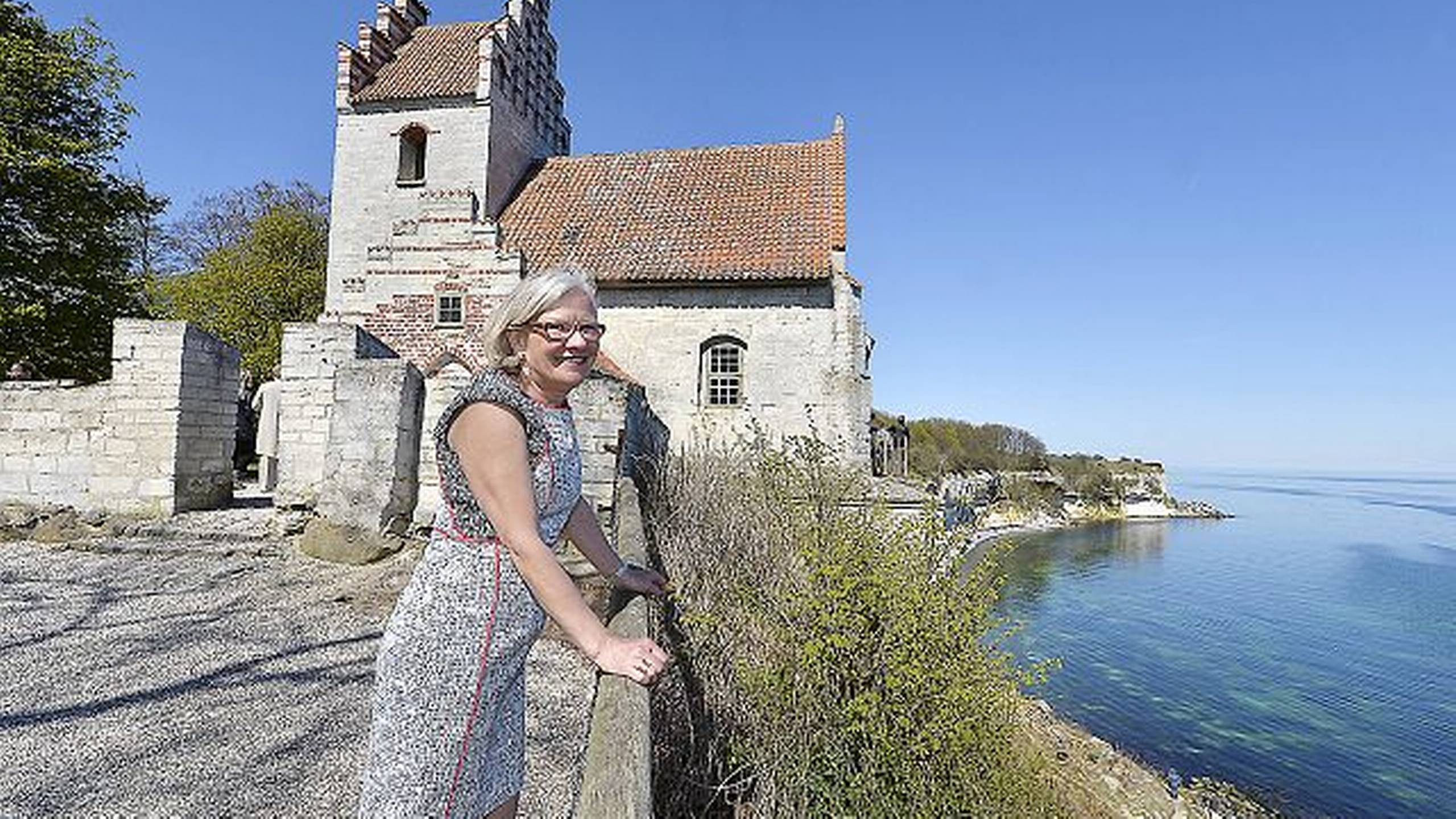 Borgerligt viet i den gamle Højerup Kirke - Din Avis