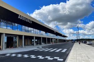 Rejselysten vendte tilbage i 2022, hvor flere end tre gange så mange passagerer rejste igennem Aarhus Airport end året før. Lufthavnen forventer, at 2023 bliver et nyt rekordår. 