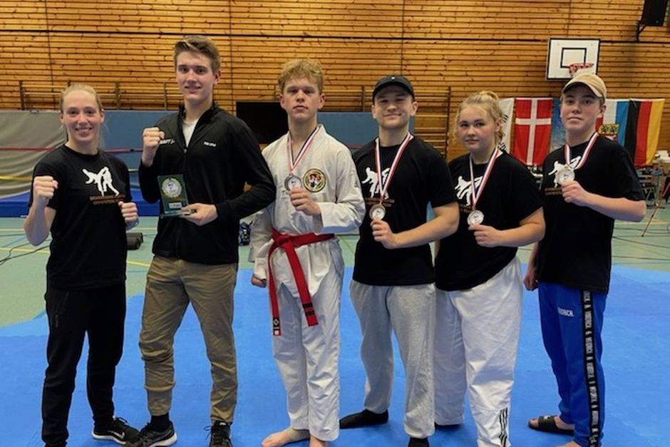 Skanderborg Taekwondo Klub kom hjem fra stævne med guld, sølv og bronzemedaljer.