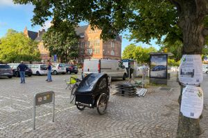 Festugen kryber gennem Aarhus' gamle gader, og Frederiksbjerg er ikke nogen undtagelse. Ingerslev Plads omlægges til et samlingssted for farverige oplevelser i løbet af ugen.